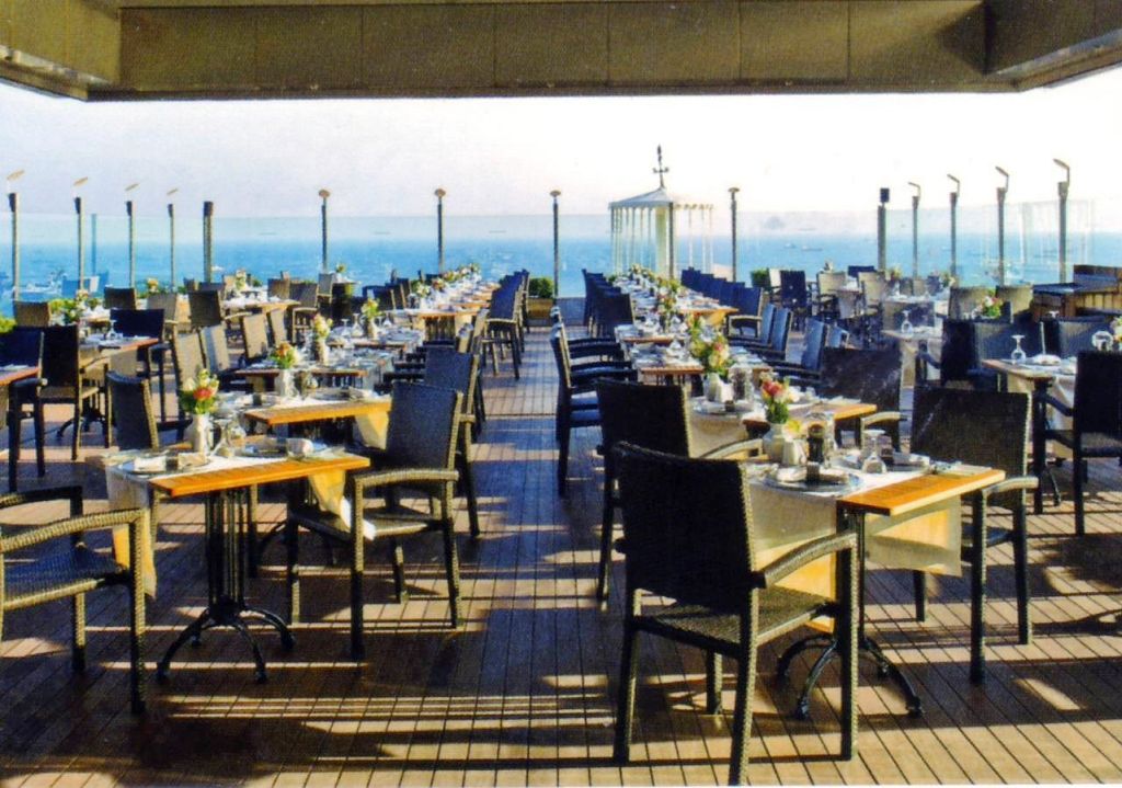 k-BW President Terasse