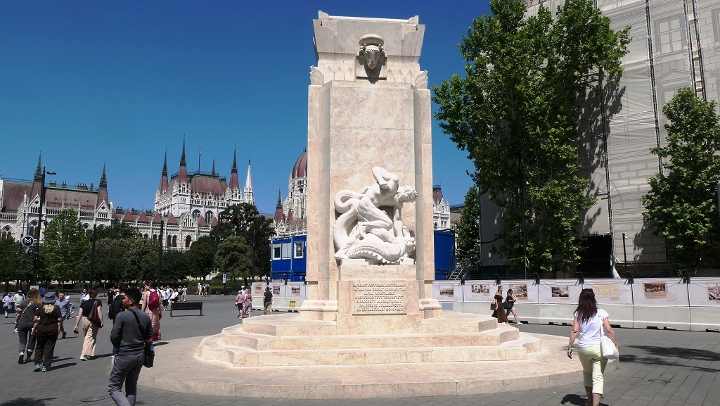 k-Budapest Hop on Hop off Stadtrundfahrt (3)