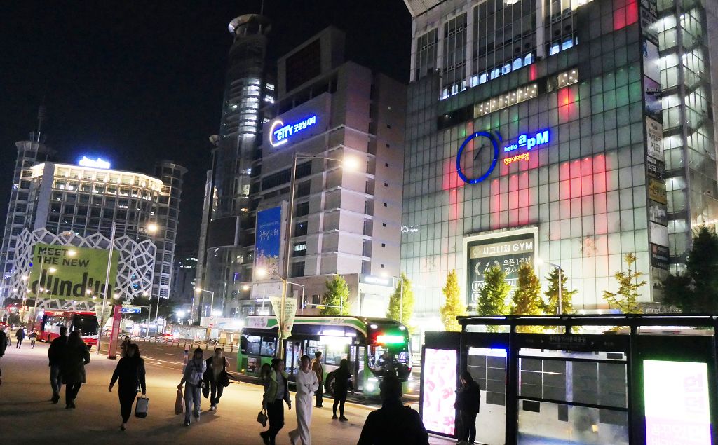 k-Seoul am Abend - Spaziergang zum Shopping Center 4